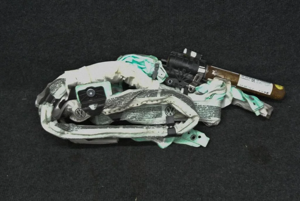 Roof airbag – Volkswagen Passat B6 (2005-2010)