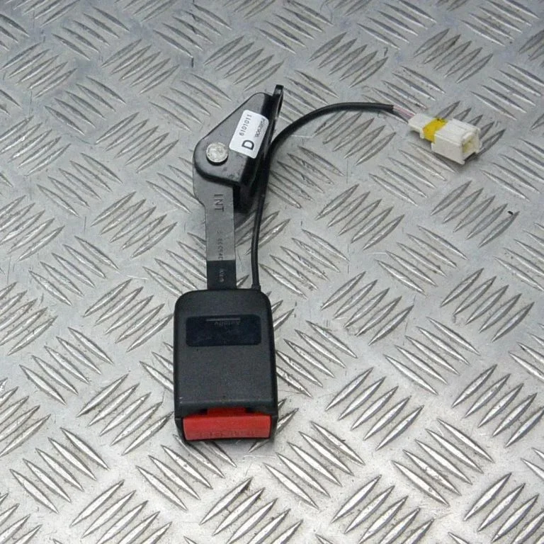Aizmugurējās drošības jostas sprādze – Peugeot 308 (2007-2013), labā
