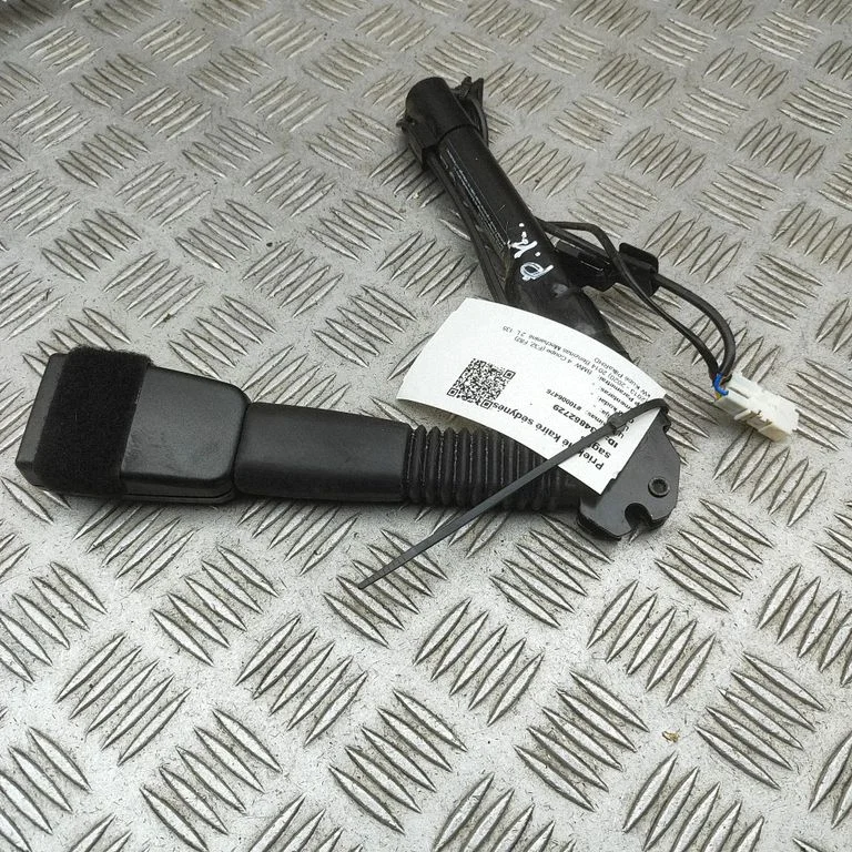Front seatbelt buckle – BMW 4 Series F32 F33 (2013-2020)