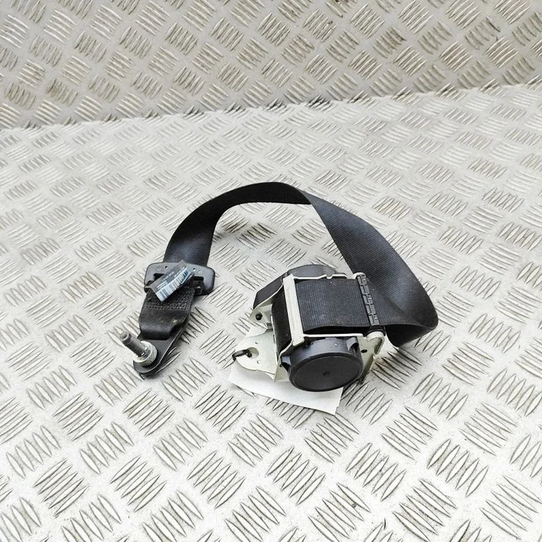 Rear seatbelt – Maserati Ghibli (2013-)