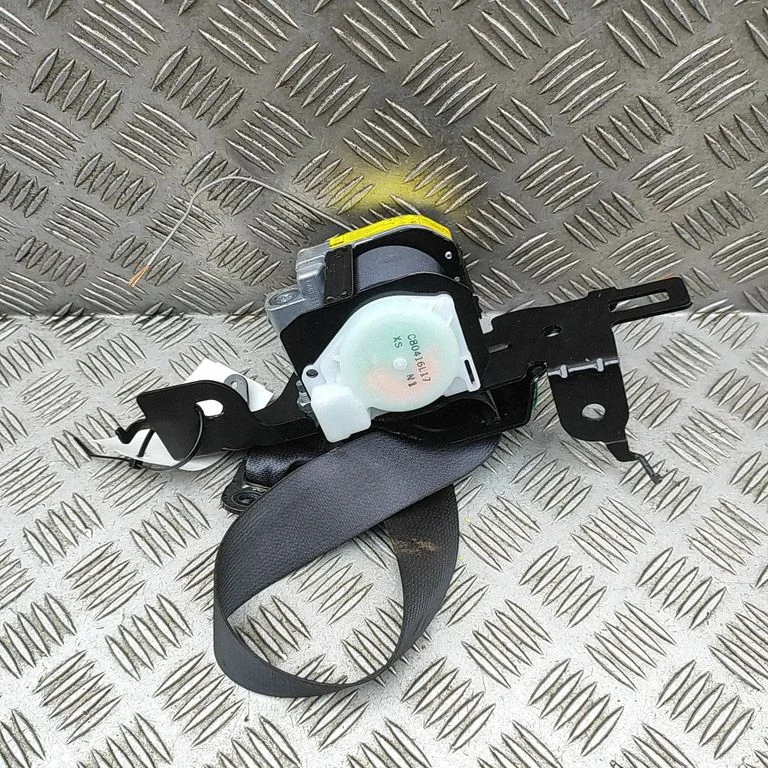 Aizmugurējā drošības josta 64660AL030VH