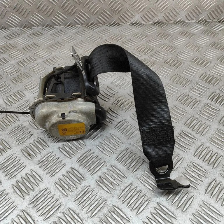 Aizmugurējā drošības josta A2978600800