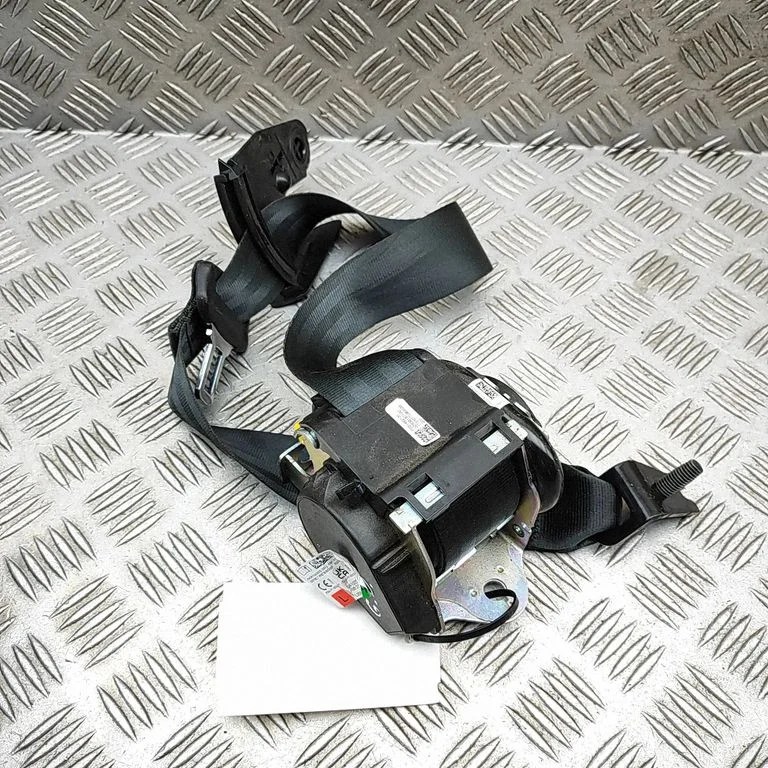Aizmugurējā drošības josta 31462131