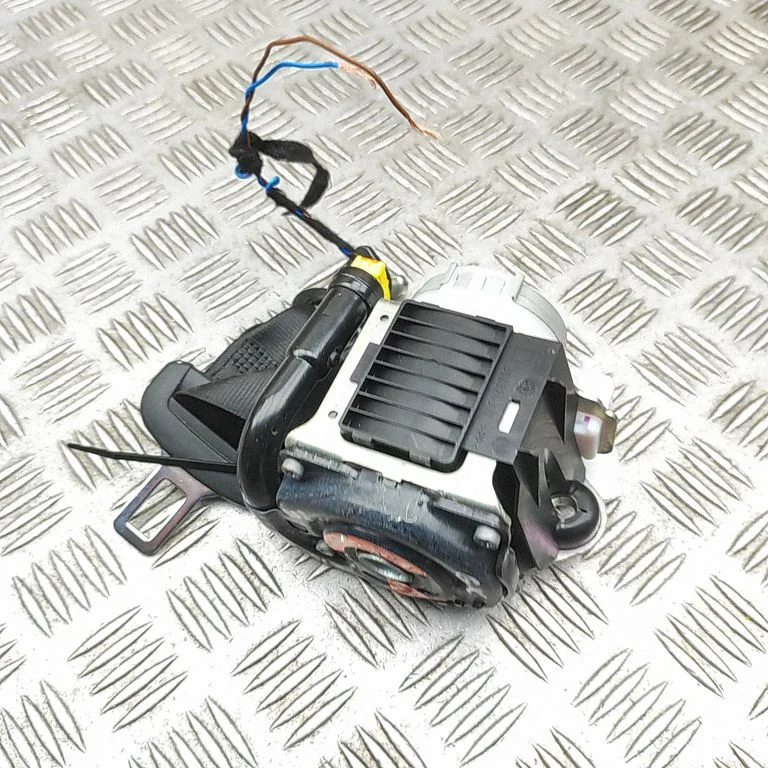 Rear seatbelt – Porsche Macan (95B) (2019-)