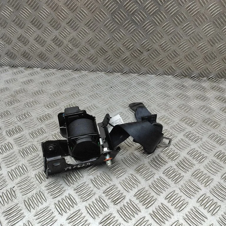Tagumine turvavöö 89810A6000