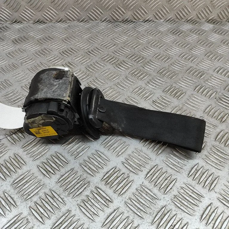 Aizmugurējā drošības josta 3G0857737DE
