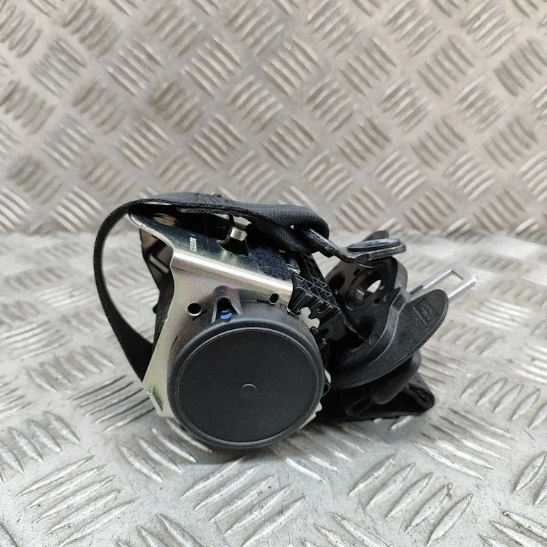 Aizmugurējā drošības josta FK72611B68AG