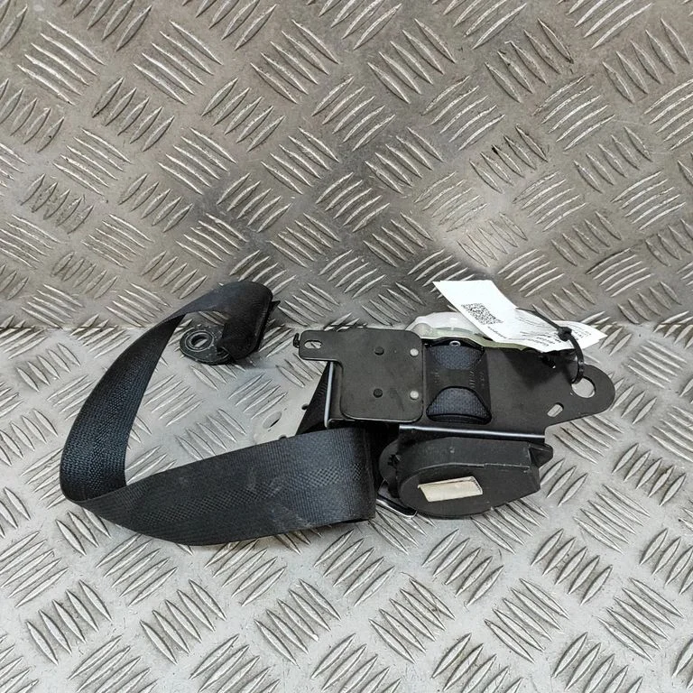 Aizmugurējā drošības josta 888855SH0B