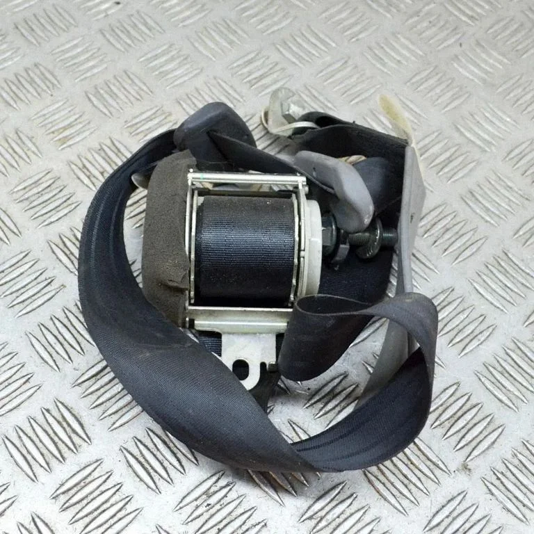Rear seatbelt – Ford Ranger (2007-2011)