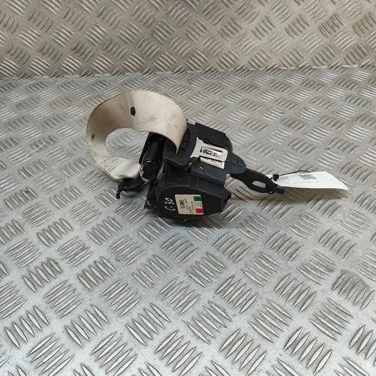 Rear seatbelt – BMW 5 Series G30 G31 G38 (2016-)