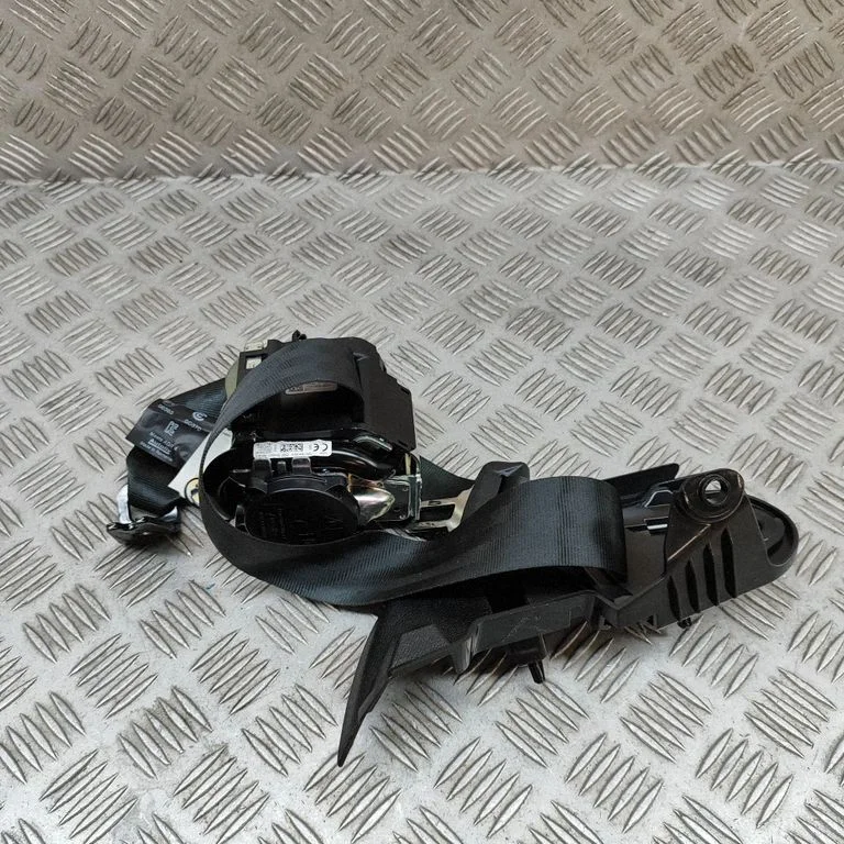Aizmugurējā drošības josta 32288169