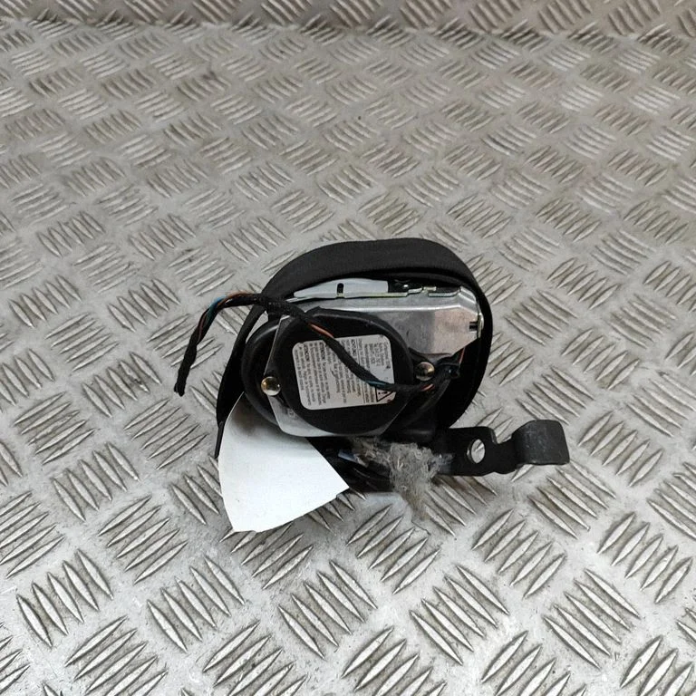 Aizmugurējā drošības josta 4E0857806B