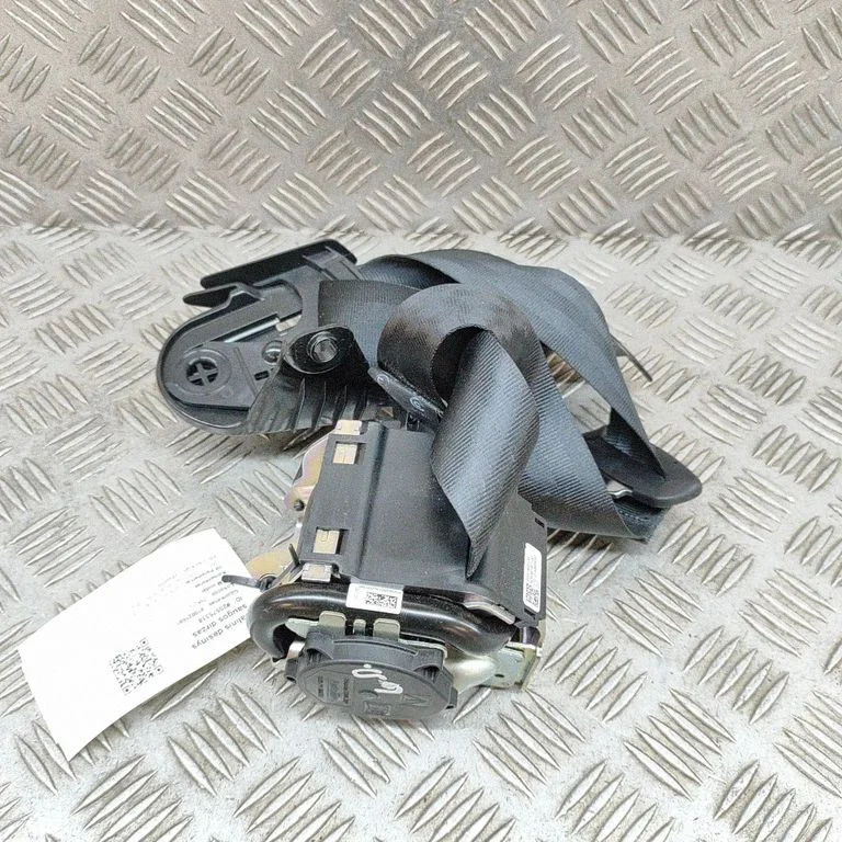 Aizmugurējā drošības josta 31462131