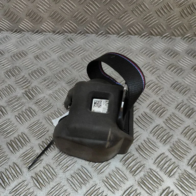 Tagumine turvavöö 8076491