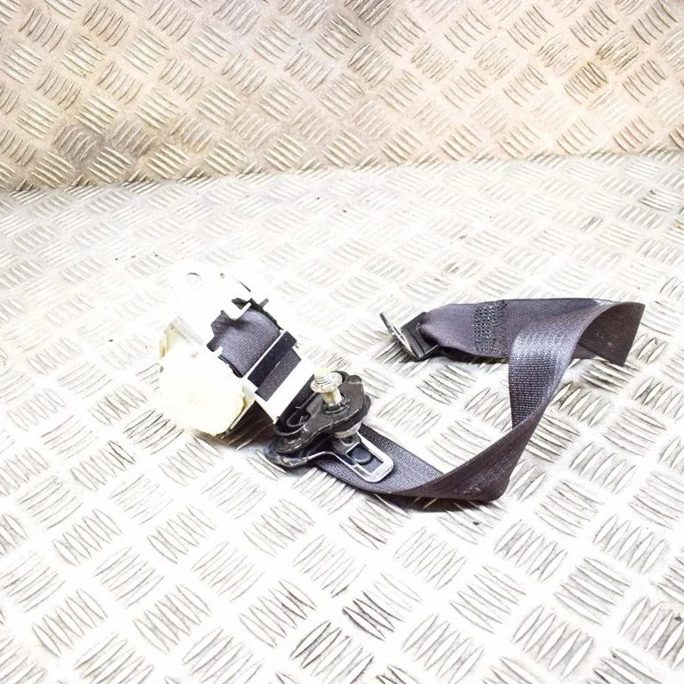 Aizmugurējā drošības josta 92218098