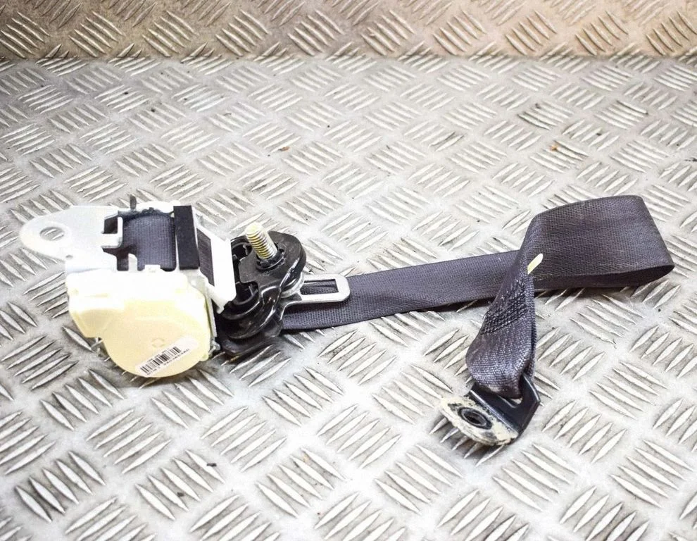 Aizmugurējā drošības josta 92218097