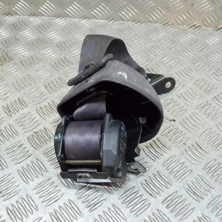 Aizmugurējā drošības josta TK523N300