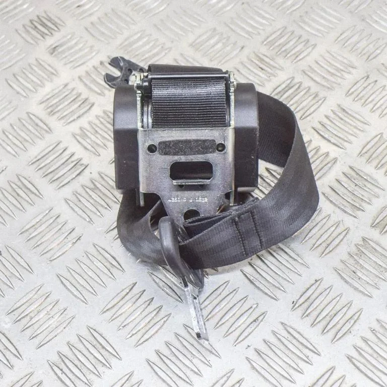 Rear seatbelt – Skoda Octavia Mk3 (5E) (2013-2019)
