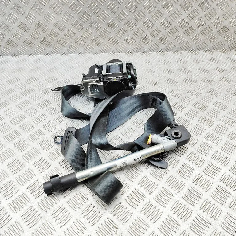 Priekšējā drošības josta 11B857706P