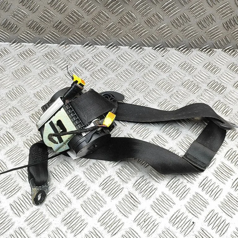 Priekšējā drošības josta 8W6857705F