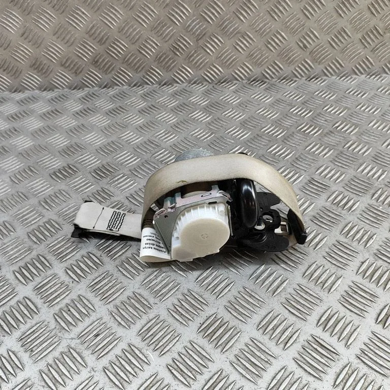 Priekšējā drošības josta J9D3611B09CC