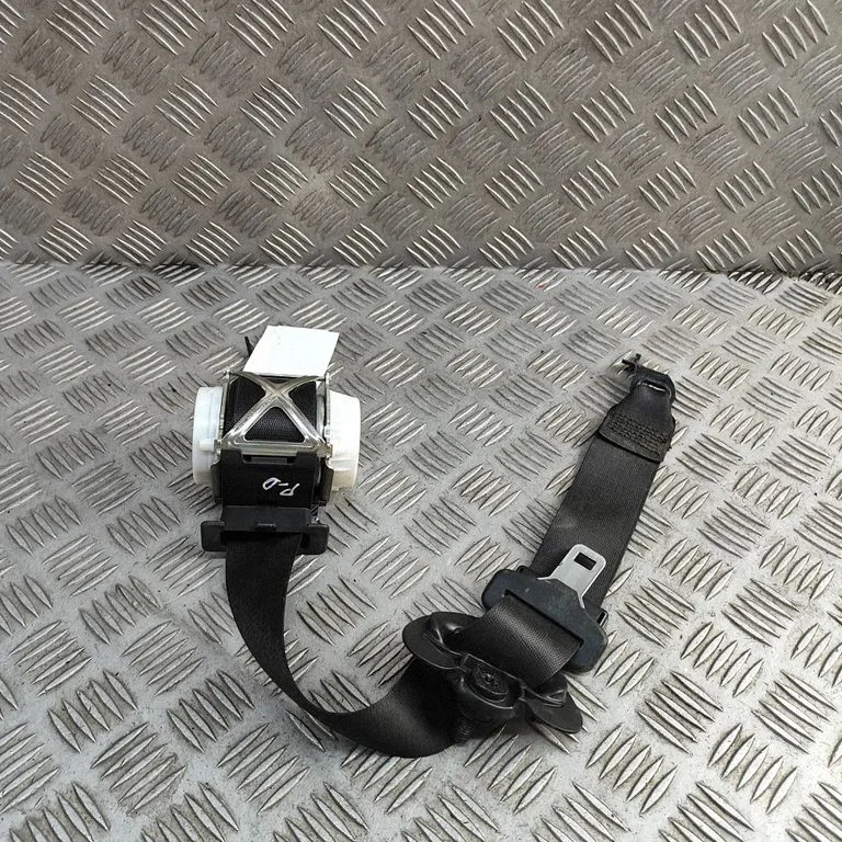Front seatbelt – BMW 3 Series GT F34 (2013-2017)
