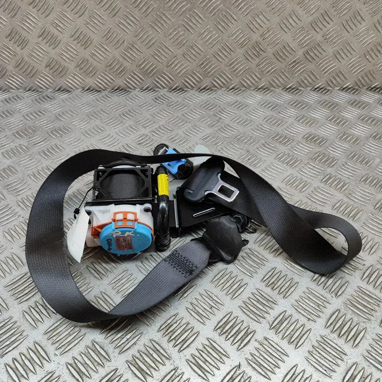 Priekšējā drošības josta 88810J2200WK