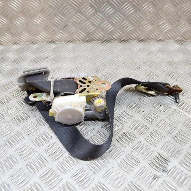 Front seatbelt – Lexus RX XU10 (1997-2003)