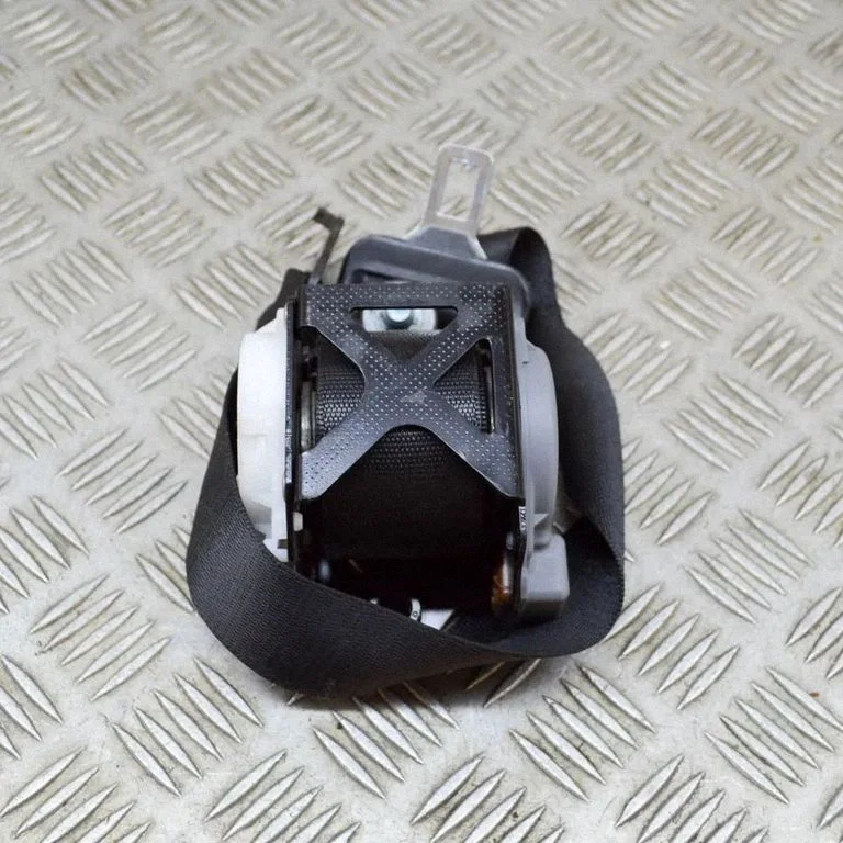 Priekšējā drošības josta A1718601185