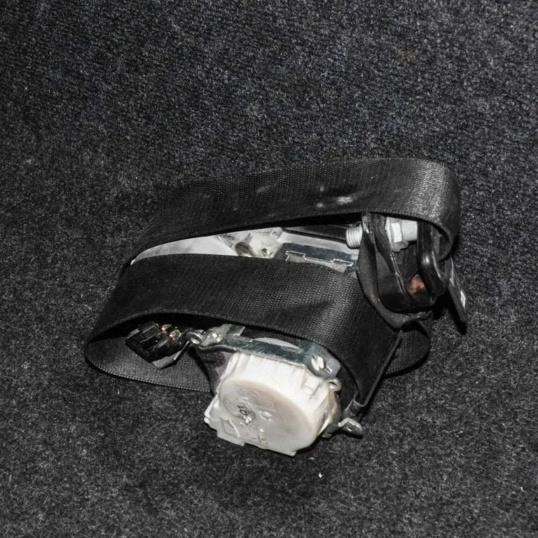 Priekšējā drošības josta – Mercedes-Benz ML klase W164 (2005-2011)