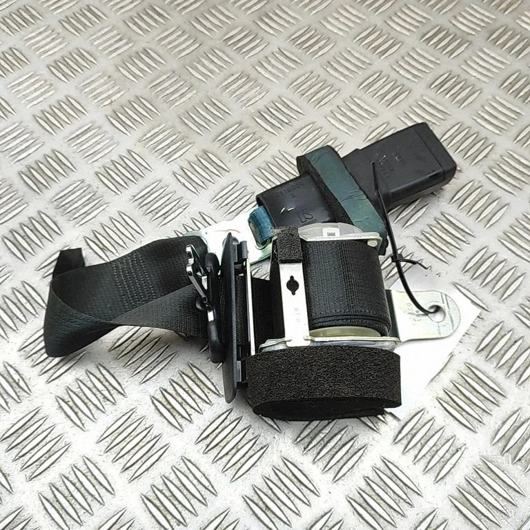 Vidējā drošības josta (aizmugurē) 7348030312C1