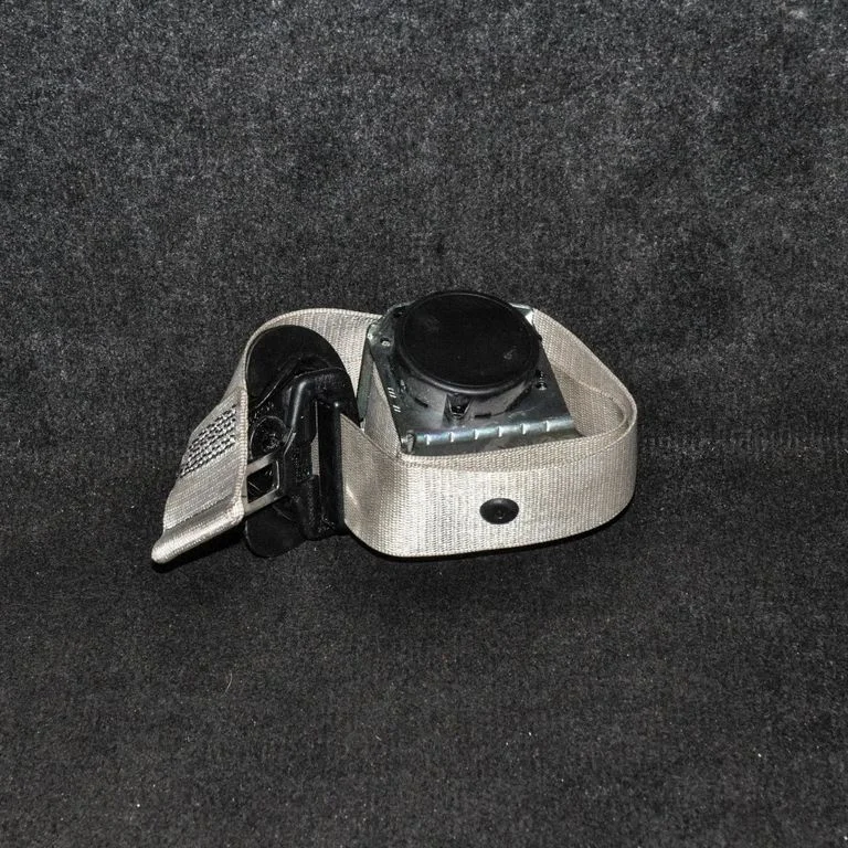 Front seatbelt – BMW 7 Series F01 F02 F03 F04 (2008-2016)