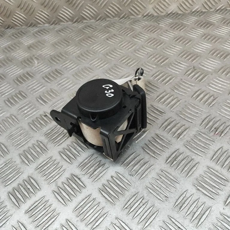 Middle seatbelt (rear) – BMW 5 Series G30 G31 G38 (2016-)