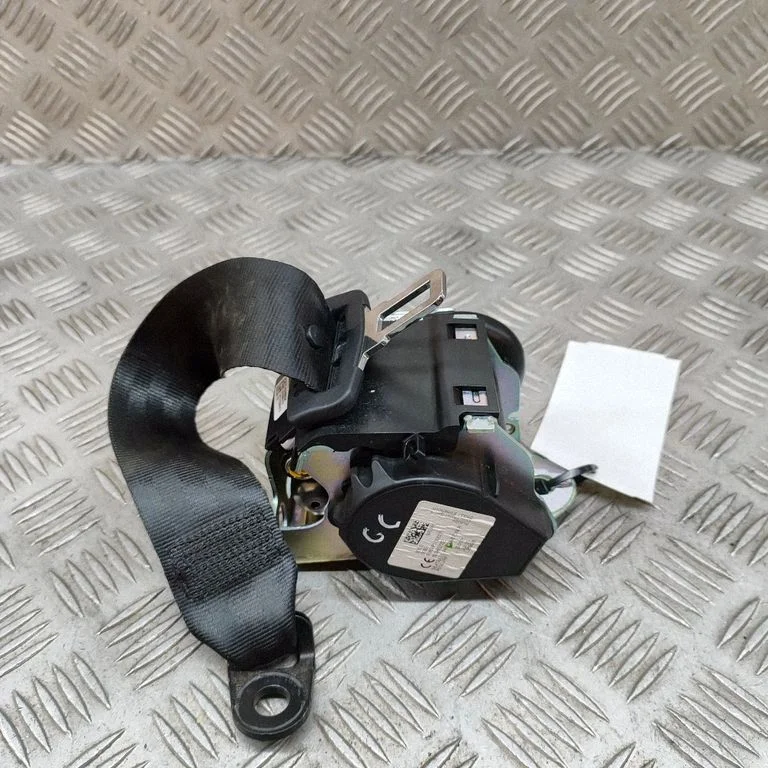 Middle seatbelt (rear) – Volvo S90, V90 (2016-)