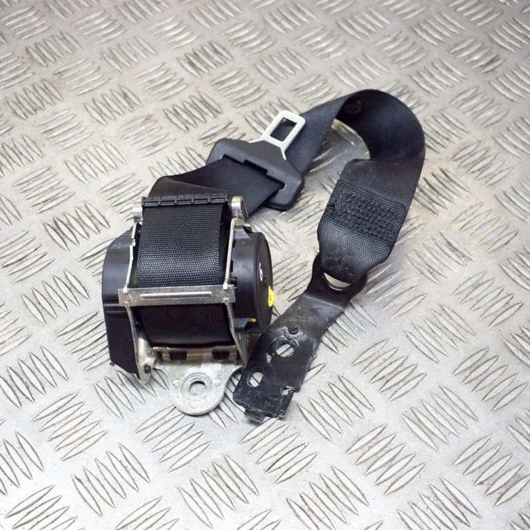Vidējā drošības josta (aizmugurē) A2138601385