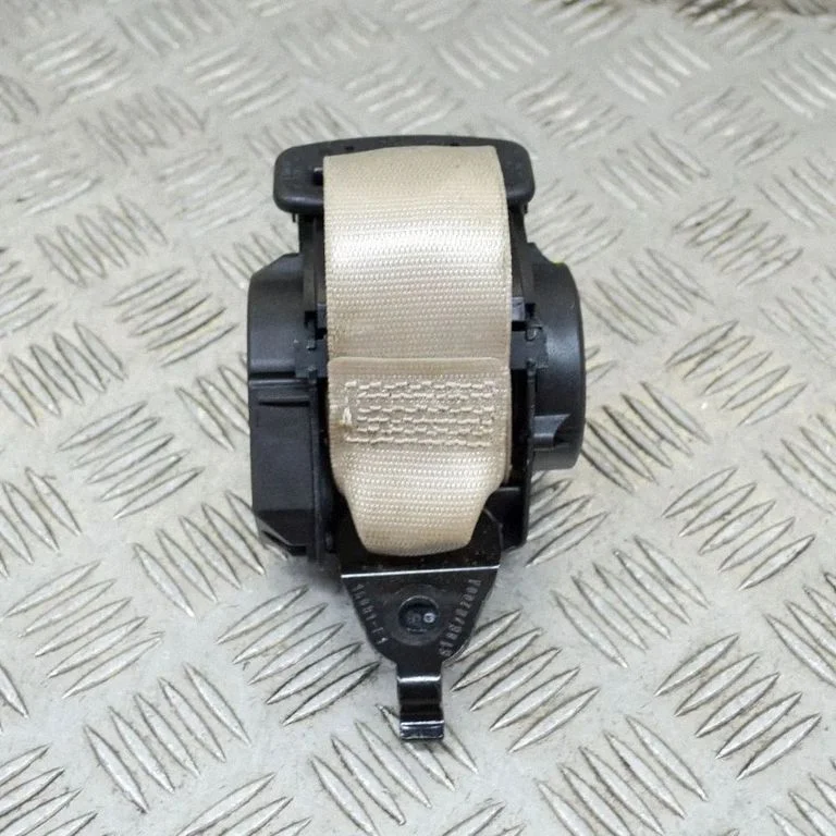 Vidējā drošības josta (aizmugurē) 7310167