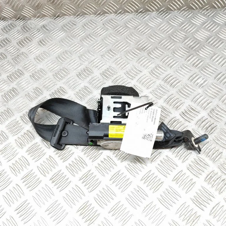 Vidējā drošības josta (aizmugurē) 34147926
