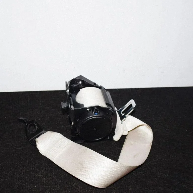 Middle seatbelt (rear) – BMW 7 Series G11 G12 (2015-2022)