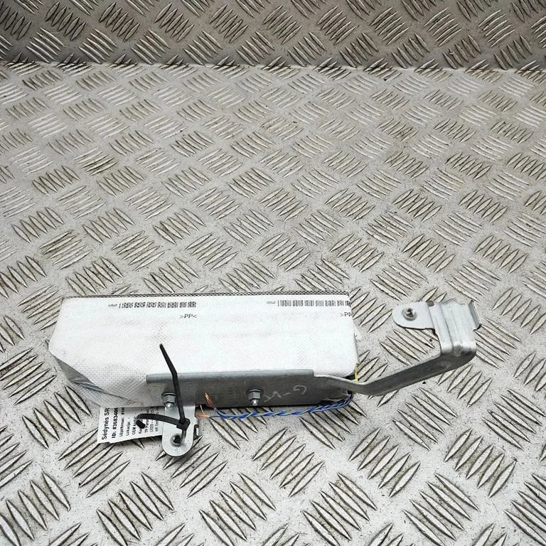 Istme turvapadi A2238607702