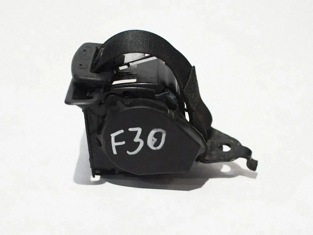 Middle seatbelt (rear) – BMW 3 Series F30 F35 F31 (2012-2018)