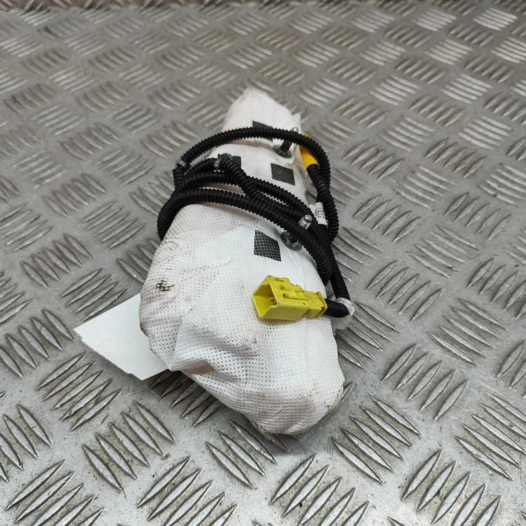 Istme turvapadi – Nissan Leaf I (ZE0) (2010-2017)