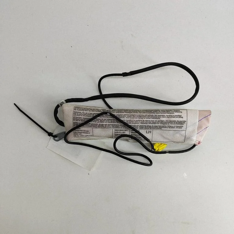 Istme turvapadi 8R0880241B