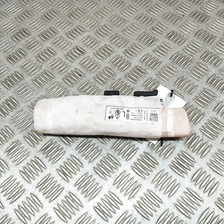 Sēdekļa drošības spilvens 8W5880241F