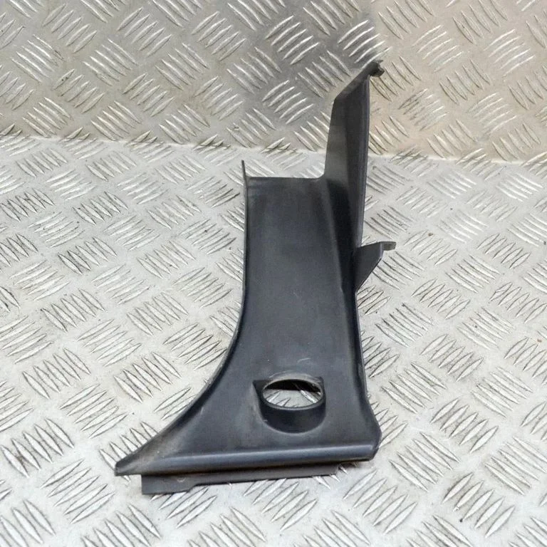 Other trunk/boot trim element 100667500F