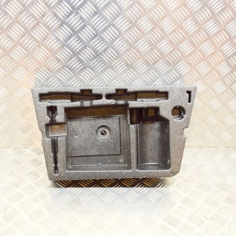Other trunk/boot trim element – Volkswagen Touareg II (2010-2018)