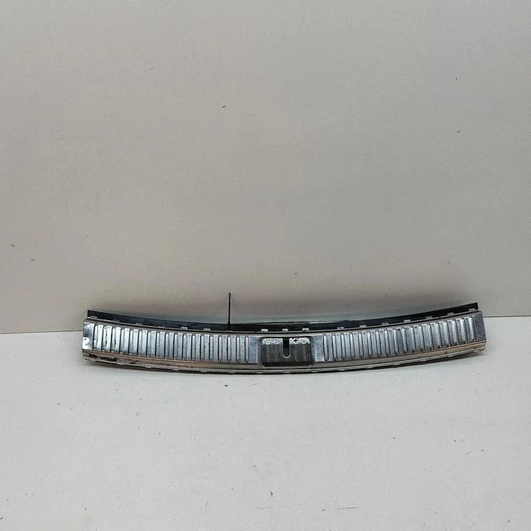 Trunk/boot sill cover protection – Volkswagen Touareg II (2010-2018)