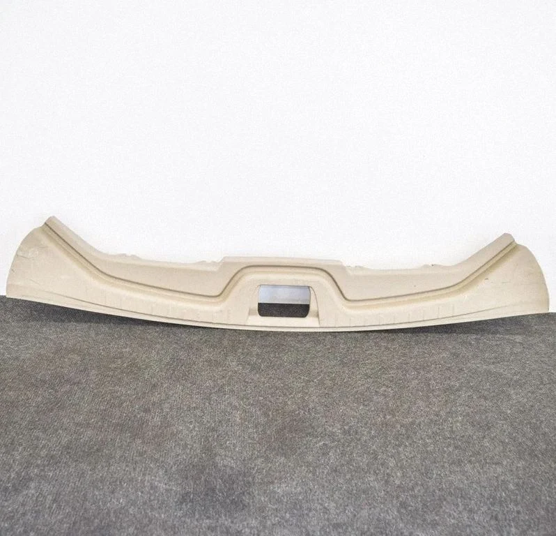 Pagasiruumi läve kaitseviimistlus – Volvo V60 (2011-2013)