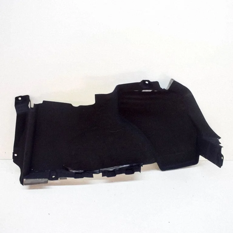 Trunk/boot side trim panel – right