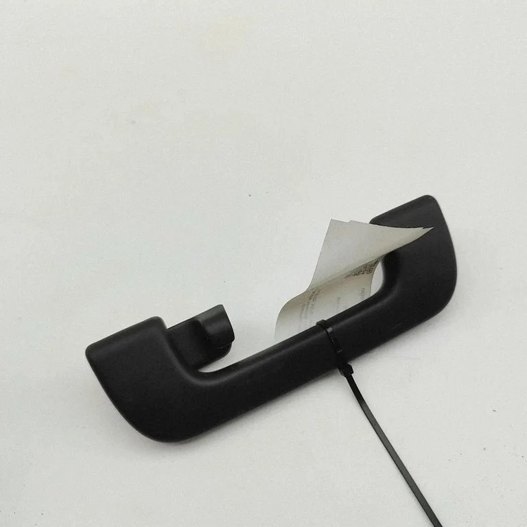 Rokturis aizmugurējais 8R0857607J