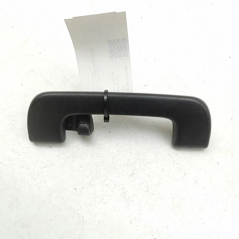 Rokturis aizmugurējais 8R0857608D